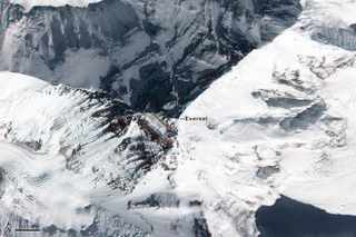 Illustration for article titled Finding The Tallest Mountain On Earth Is Strangely Elusive